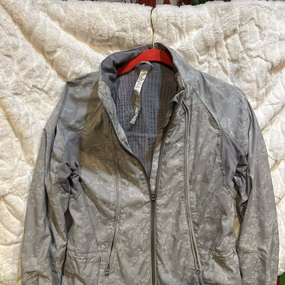 Lululemon Run Travel To Track Jacket Floral Jacquard Fossil Gray